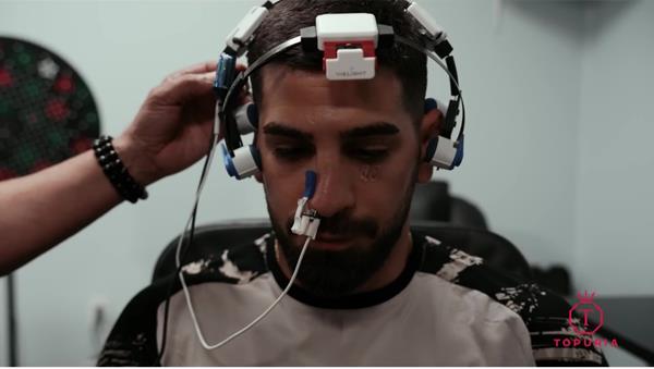 How 17-0 UFC Champ Ilia Topuria Stays Sharp with Vielight